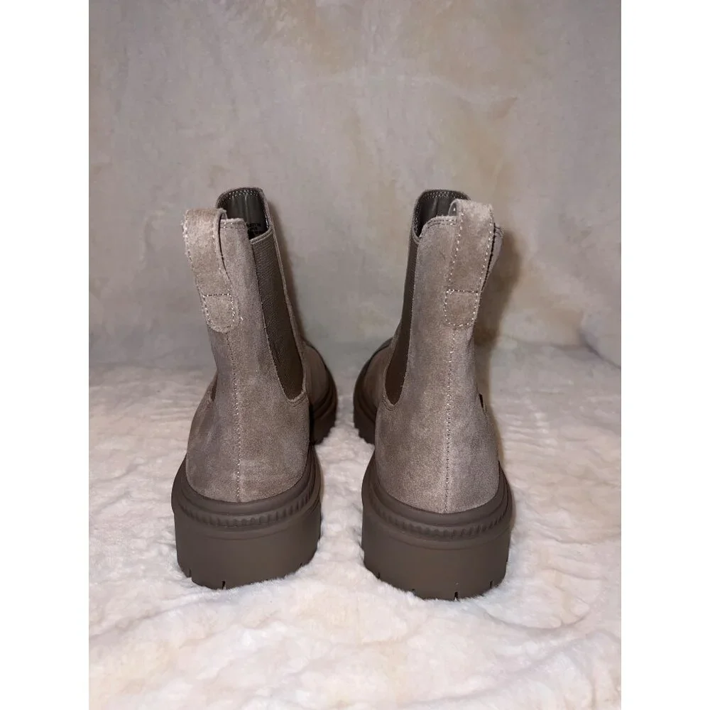 Steve Madden Mayslie Lug Sole Chelsea Boot – Taupe Suede, Size 8, New Without Bo - Picture 5 of 8